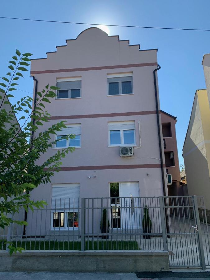 Apartman Sunny Sombor Exteriör bild